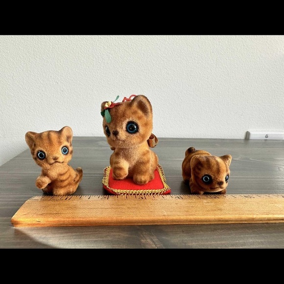 Vintage flocked (fuzzy) kittens x 3 
Made in Japan - Picture 5 of 7